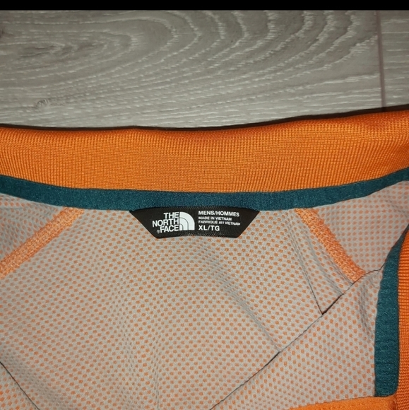 THE northface golf shirt - Picture 2 of 7